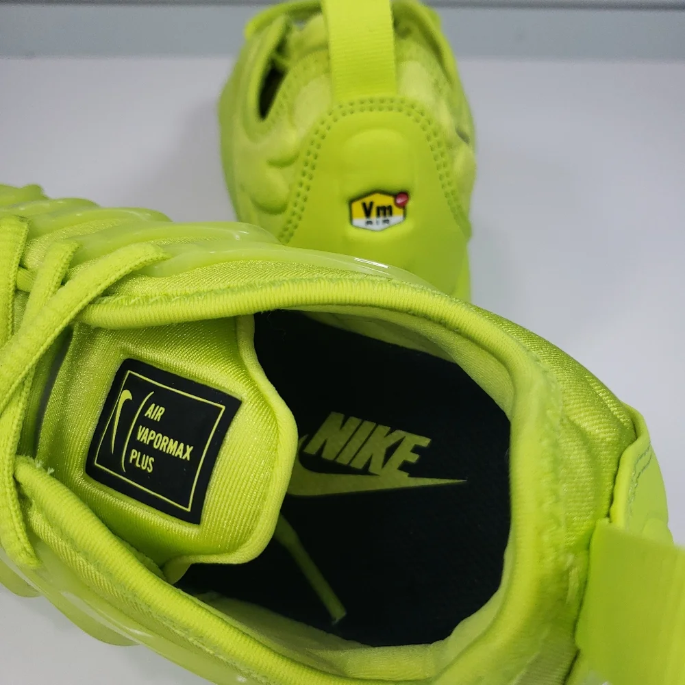 Nike Air VaporMax Plus Tennis Ball Neon Green Running Sneakers Size Women's 6.5